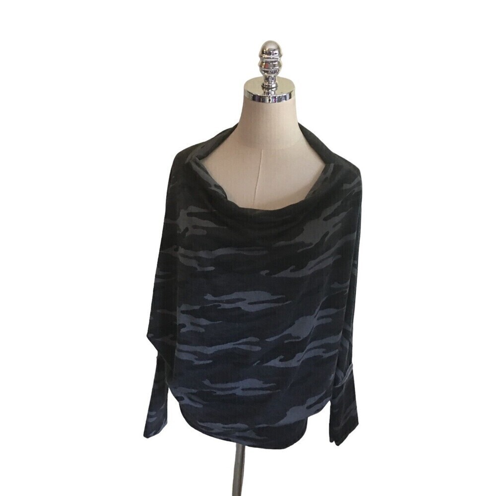 Elan Top Women's Size Medium Gray Camo Raglan Long Sleeve